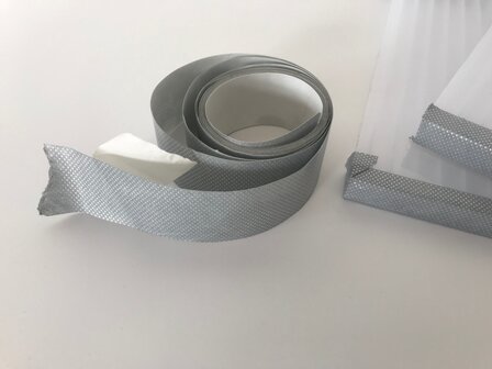 Anti Dust geperforeerd tape 16mm polycarbonaat per meter